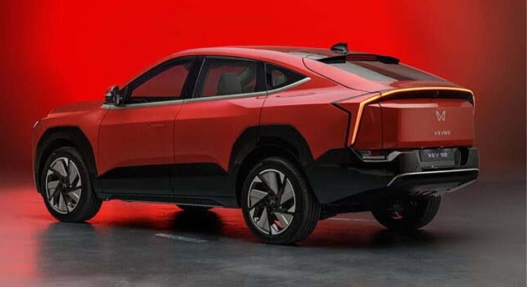 New Mahindra XUV 2025 महिंद्रा ने