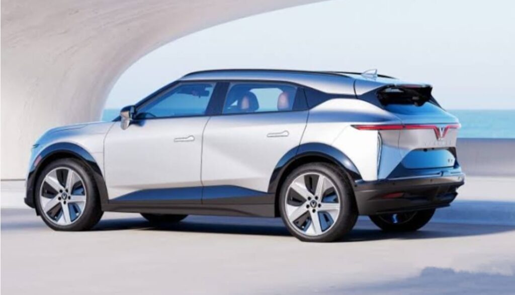 New Vinfast VF7 EV 2025